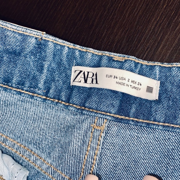 ZARA WIDE LEG HIGH WAIST JEANS - Picture 5 of 9